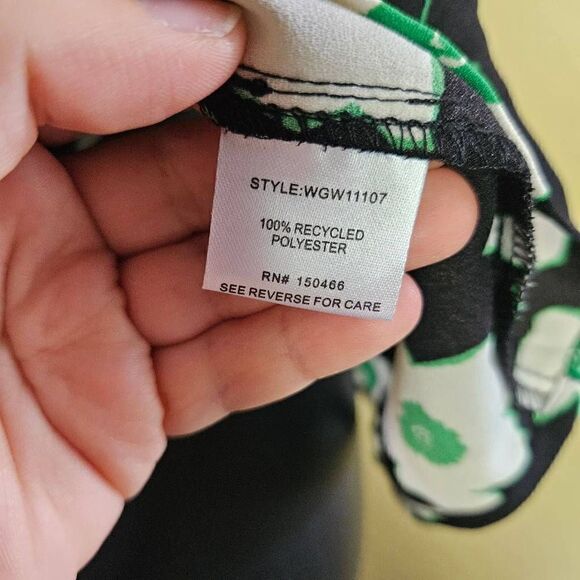 41 Hawthorne Floral Tank Top - Picture 3 of 6